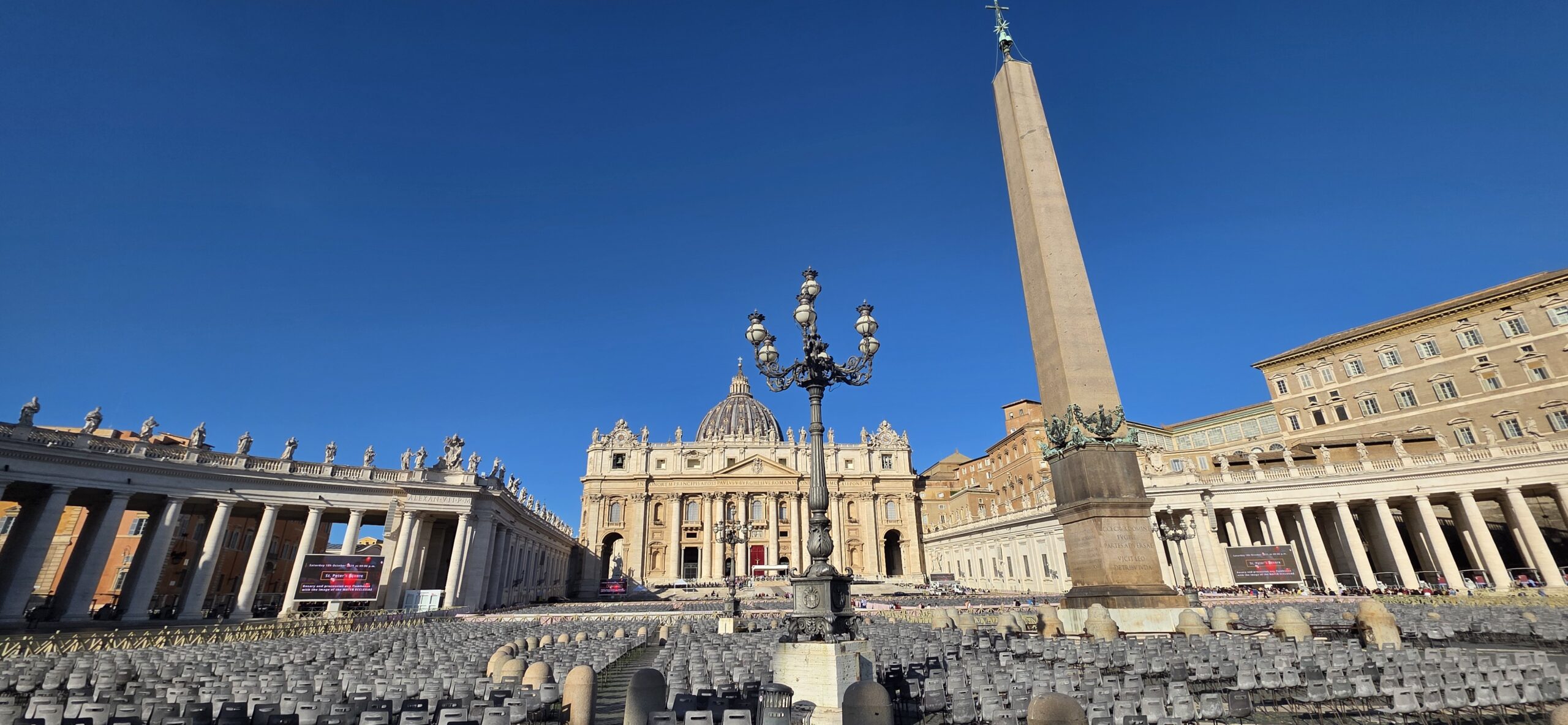 サン・ピエトロ広場】サン・ピエトロ大聖堂に入るまで – 旅人になりたい